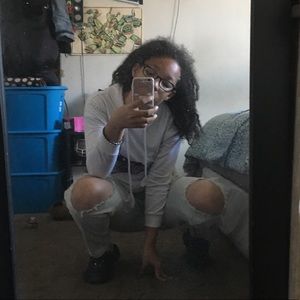 Meet your Posher, Samara